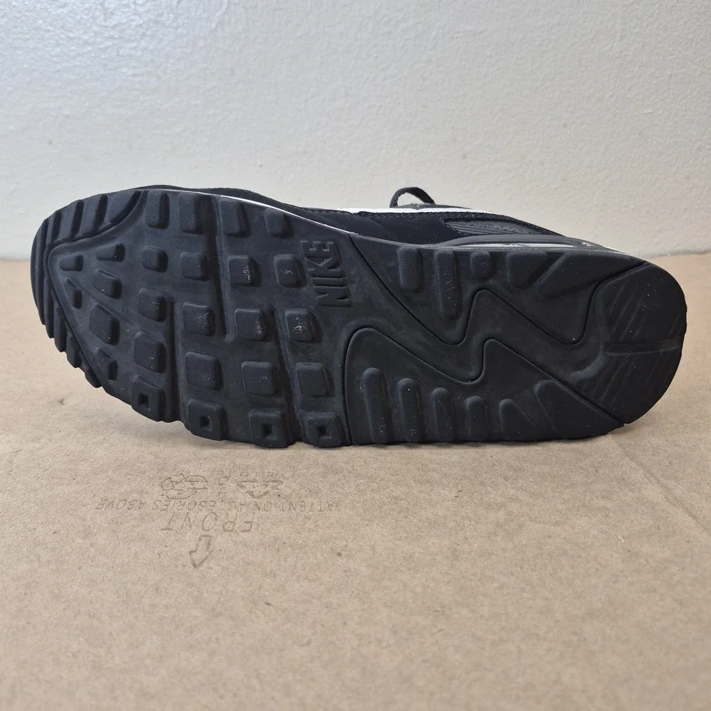 Size 8.5 • Nike Air Max 90 Black / White Women's Sneakers CQ2560-001‎